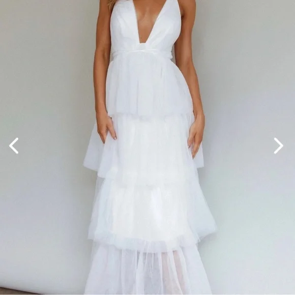 Selfie Leslie White Maxi Dress - Picture 1 of 3